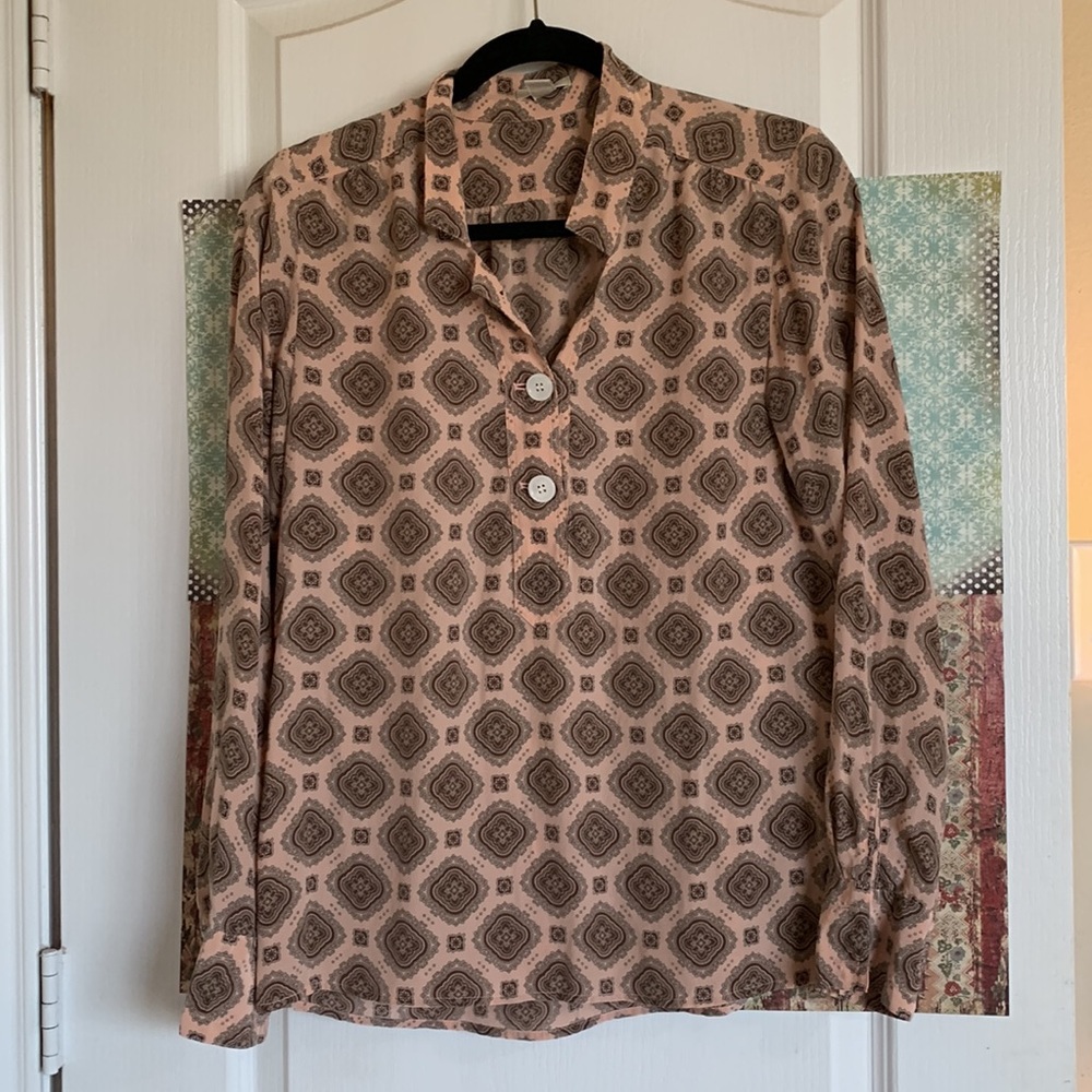 🌞EUC silky JCrew blouse with white buttons. Size 6. 🌞